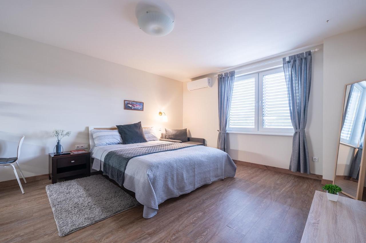 Gyneju Self Check-In Apartments Βίλνιους Εξωτερικό φωτογραφία